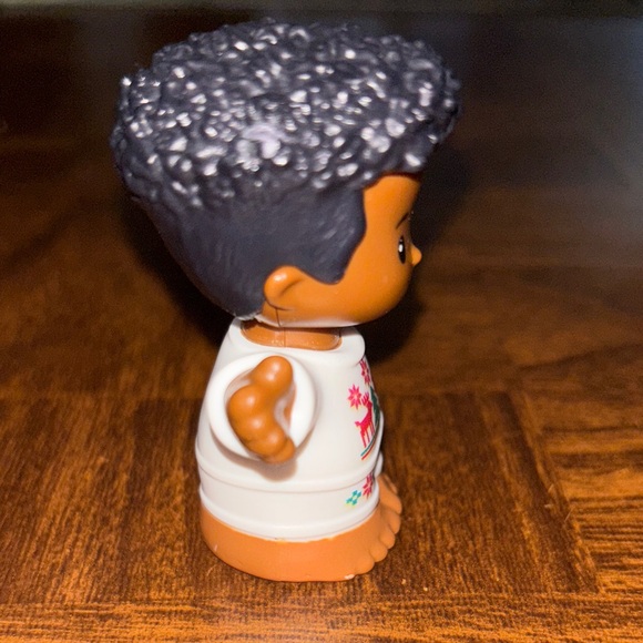 Fisher Price Little People Holiday Cheer Action Figure with Festive Sweater - Picture 4 of 4